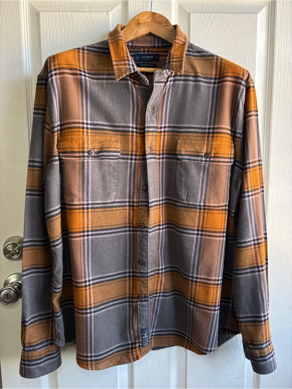 Men’s Classic Fit Men’s XL Plaid Flannel Lucky Brand Button-Up Shirt